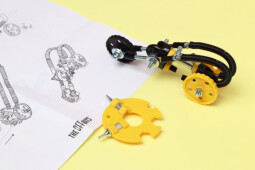 The OffBits stavebnice Včela Bit