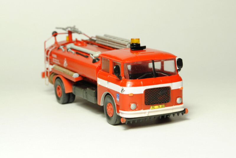 SDV Škoda 706 RT H-UKA 1:87