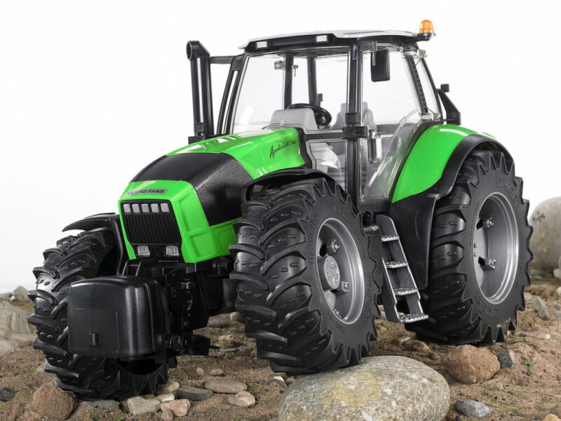 Bruder Traktor Deutz Agrotron X720 1:16