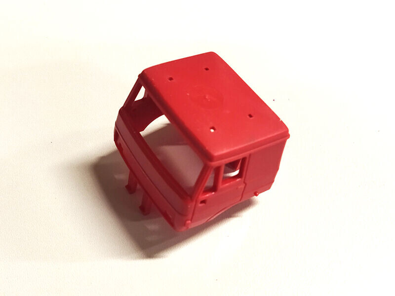 Kabina Liaz červená