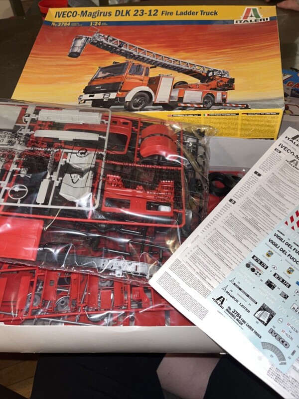 Italeri 3784 IVECO Magirus DLK 26-12 Fire Ladder Truck