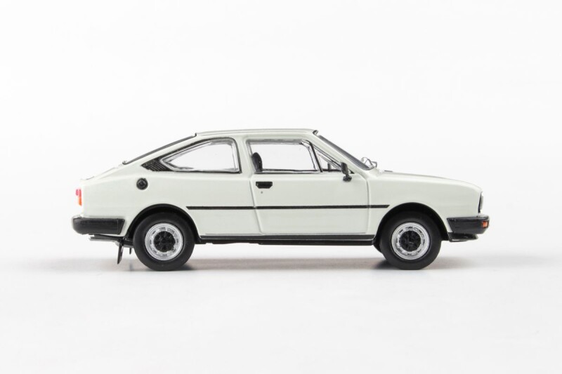 Abrex Škoda Garde 1:43 Bílá Ledová