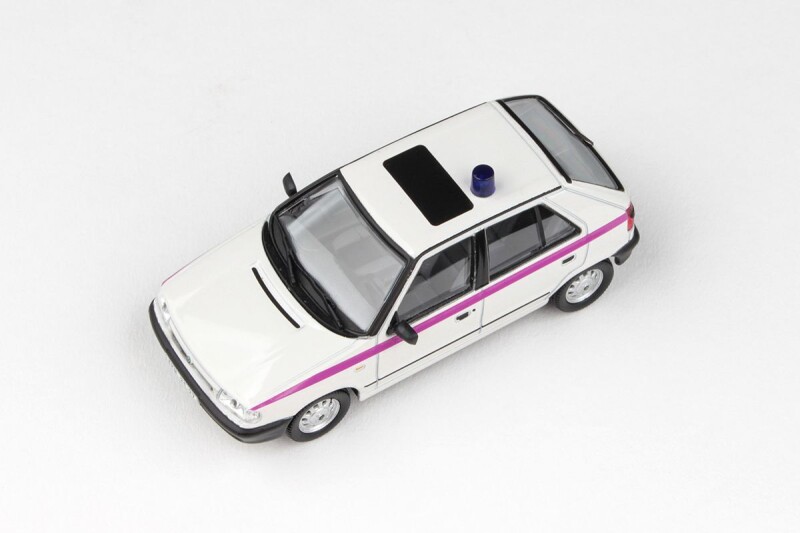 Abrex Škoda Felicia 1:43 Vězeňská služba