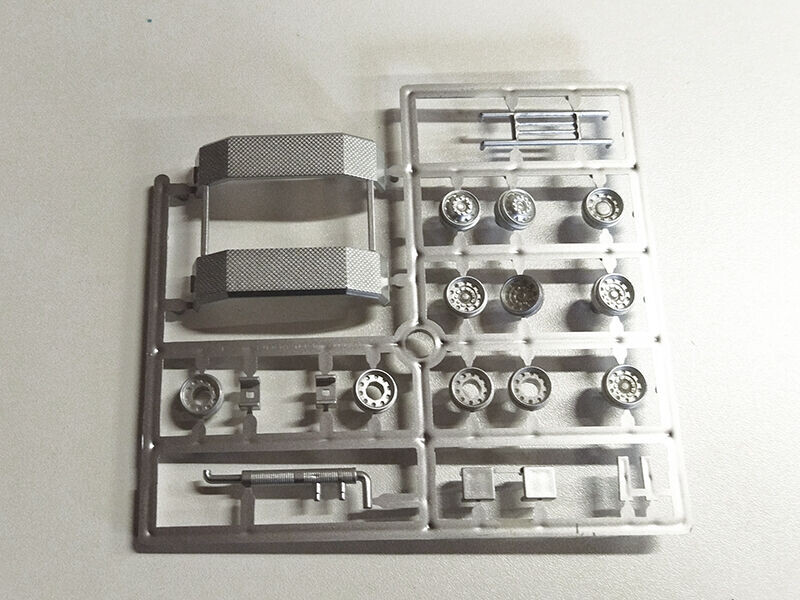 Blatníky a disky šedé Scania