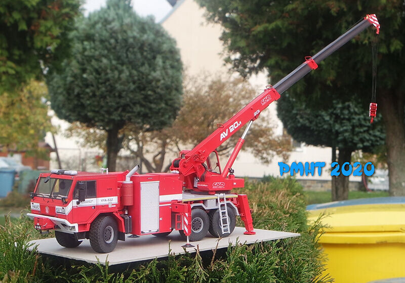 PMHT 33 Tatra Force 815-7 6x6 AV20.1 - vyprošťovací jeřáb