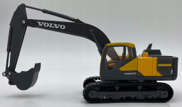 Bburago Volvo FH16 Globetrotter 750XXL s bagrom Volvo EC220E 1:43