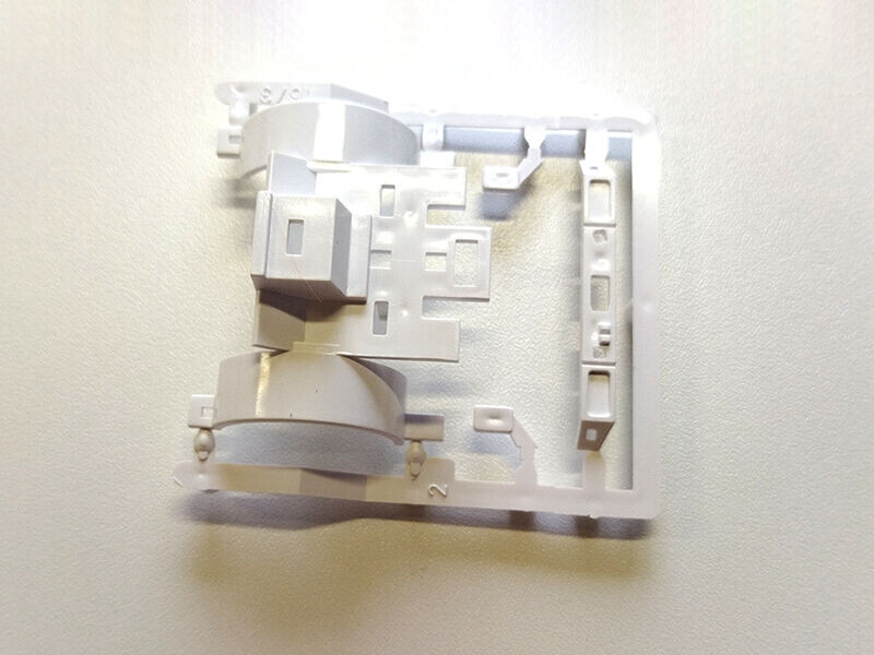 Blatníky  přední s nárazníkem Unimog bílé