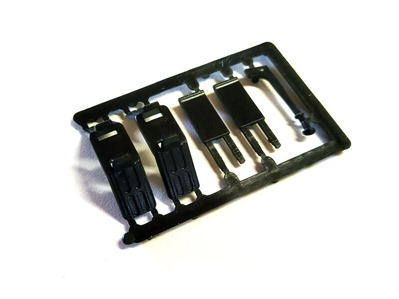 Blatníky zadní s doplňky Unimog černé