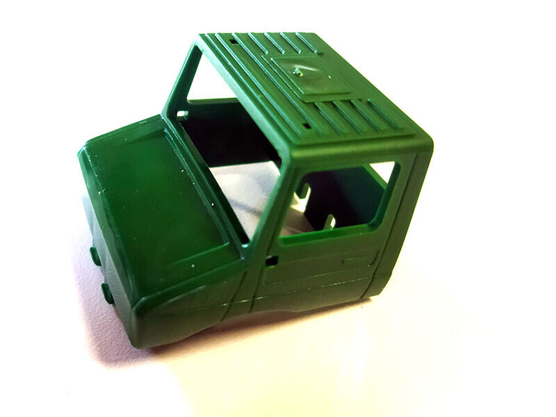 Kabina Mercedes Unimog zelená