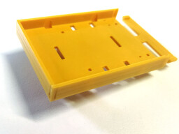 Korba Mercedes Unimog žlutá