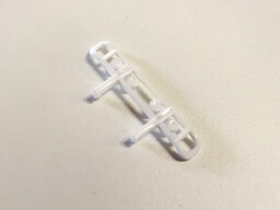 Nárazník Mercedes Unimog bílá