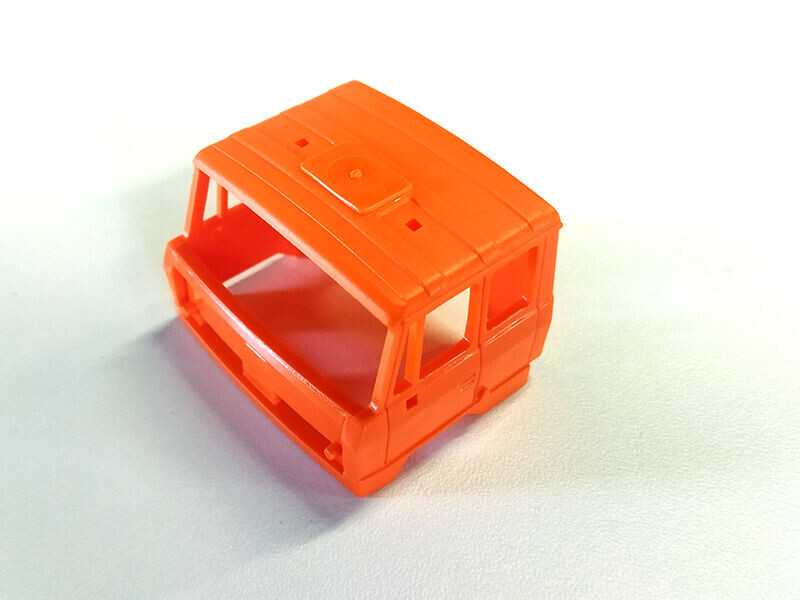 Kabina Tatra oranžová