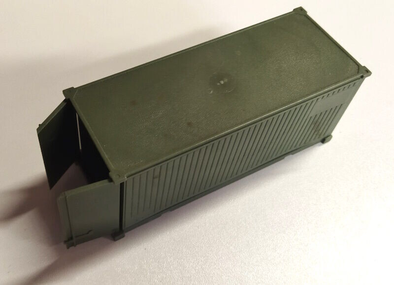 Kontejner khaki KFOR