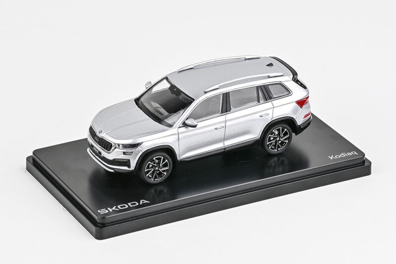 Abrex Škoda Kodiaq FL 1:43 Stříbrná Brilliant Metalíza