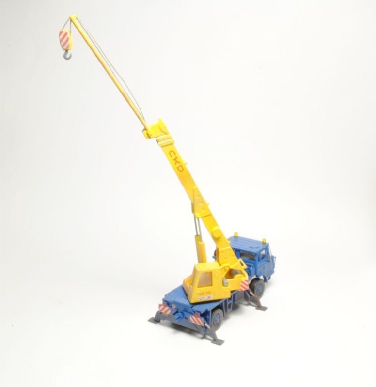 SDV Tatra 813 4×4 AD125 1:87 modrá