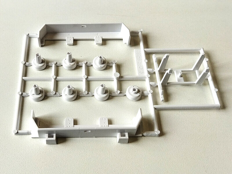 Blatníky návěs bílá II